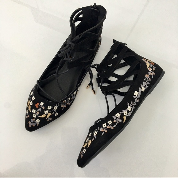 Black floral lace up sandal - Picture 5 of 5